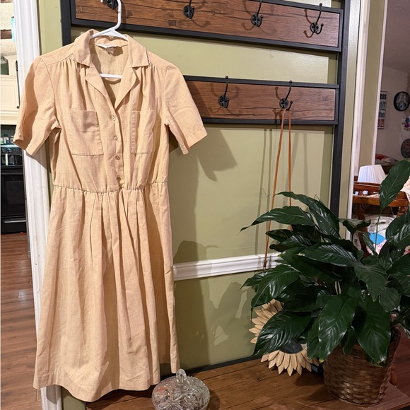 jcpenney Dresses & Skirts - Vintage JC Penny Beige Button-Up Dress